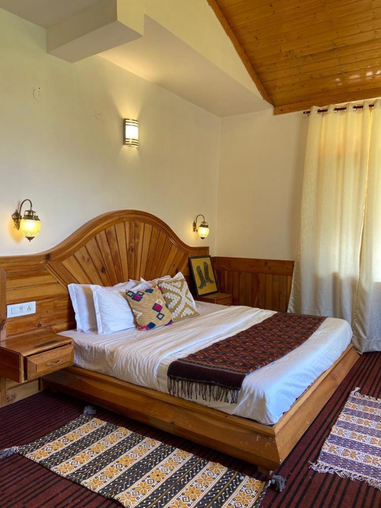 The Woodshed Villa Manāli Екстериор снимка
