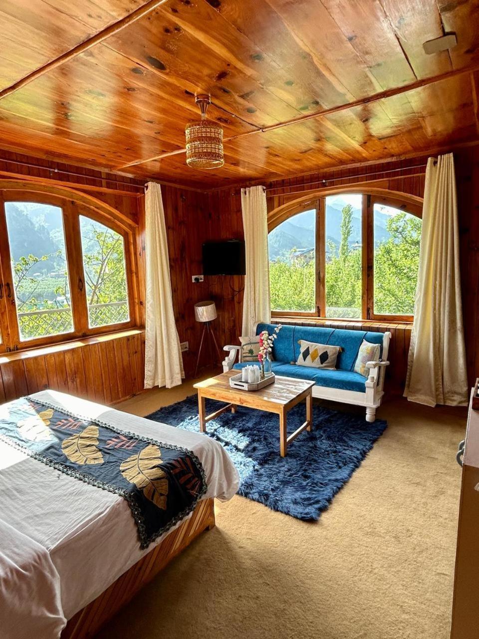 The Woodshed Villa Manāli Екстериор снимка