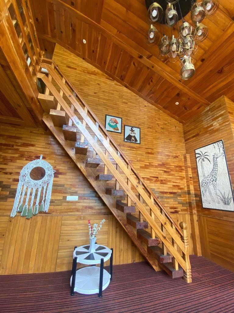 The Woodshed Villa Manāli Екстериор снимка